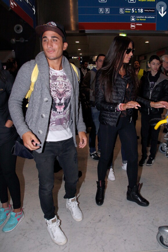 Vivian et Somayeh - Retour de Rio de Janeiro des Anges de la Télé réalité Saison 7 à l'aéroport de Charle de Gaulle à Paris, le 14 mars 2015