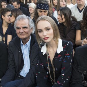 Courtney Love, Patrick Demarchelier, Lily-Rose Depp et Usher - Défilé Chanel (collection prêt-à-porter printemps-été 2017) au Grand Palais. Paris, le 4 octobre 2016. © Olivier Borde / Bestimage