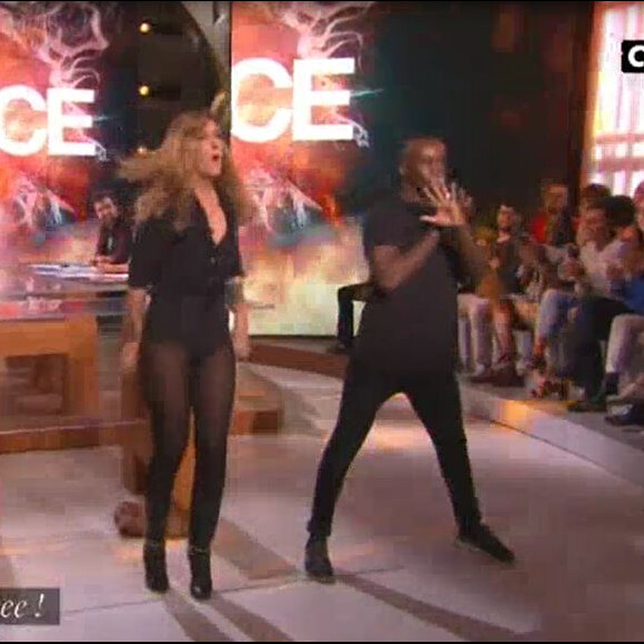 Daphné Bürki sexy sur du Beyoncé dans "La nouvelle édition", mardi 4 octobre 2016, sur C8