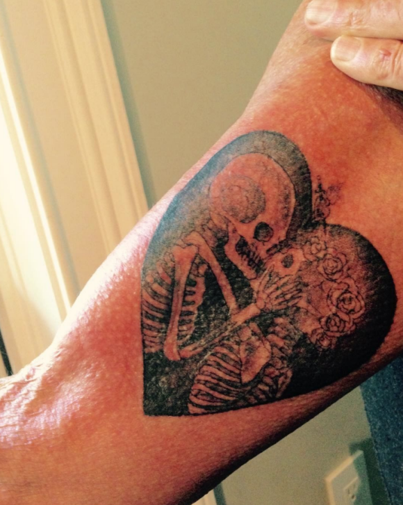 Johnny Hallyday dévoile son nouveau tatouage sur Instagram, le 3 octobre 2016.