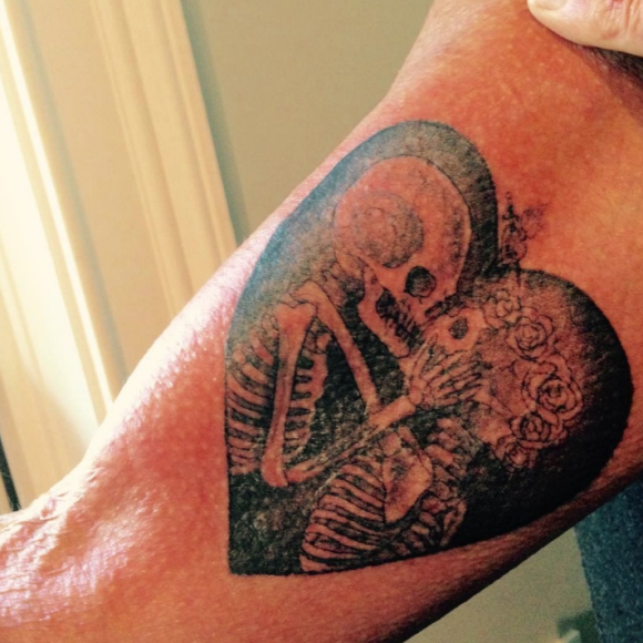 Johnny Hallyday dévoile son nouveau tatouage sur Instagram, le 3 octobre 2016.