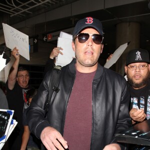 Ben Affleck arrive à l'aéroport de Los Angeles (LAX), le 21 juillet 2016. © CPA/Bestimage