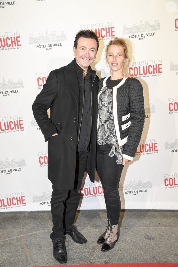 Gérald Dahan et sa femme Claire - Vernissage presse de l'exposition "Coluche" à l'Hôtel de Ville de Paris le 5 octobre 2016. © Pierre Perusseau/Bestimage05/10/2016 - Paris