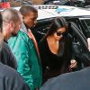 Kim Kardashian arrive à son appartement à New York le 3 octobre 2016. Elle est de retour de Paris où elle a été agressée et détroussée de 10 millions de dollars. Elle a quitté Paris en jet privé le 3 octobre au matin accompagnée de sa mère Kris Jenner. Son mari Kanye West est venu la chercher à l'aéroport Teterboro. 