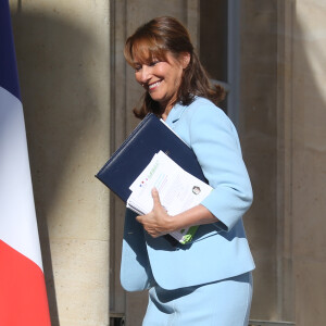 Ségolène Royal - Rentrée du conseil des ministres au palais de l'Elysée à Paris. Le 22 août 2016 © Denis Guignebourg / Bestimage