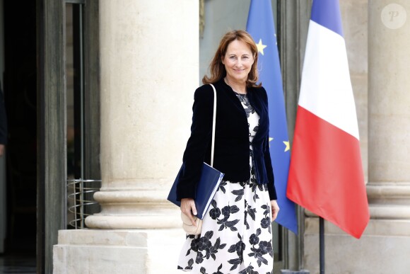 Ségolène Royal sortant du conseil des ministres au palais de l'Elysée à Paris, le 27 juillet 2016. © Alain Guizard/Bestimage