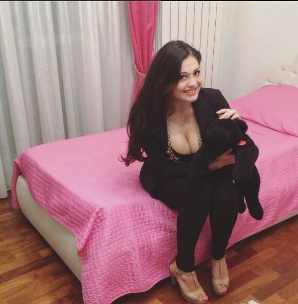 Paola Torrente décolletée sur Instagram, octobre 2016