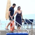 Kelly Brook et son compagnon Jeremy Parisi se baignent à Ischia en Italie le 14 juillet 2016.