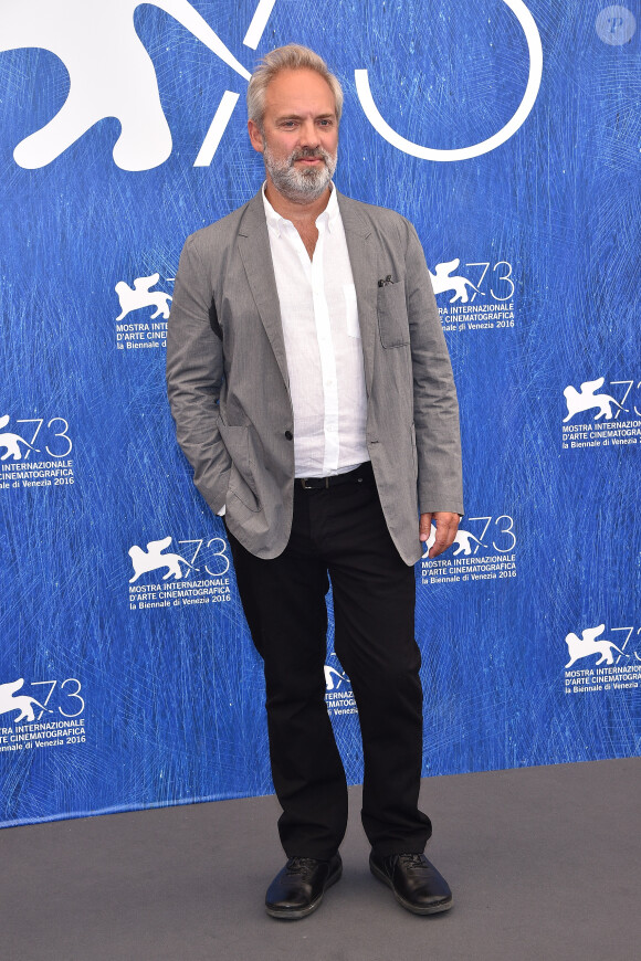 Sam Mendes lors du photocall du Jury lors du 73ème festival du film de Venise (Mostra), le 31 août 2016.