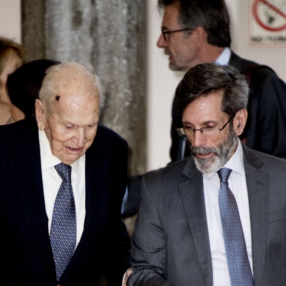 La reine Maxima des Pays-Bas, en visite en Argentine, a fait une intervention lors d'une conférence à l'Université catholique de Buenos Aires le 11 octobre 2016. Ses parents Jorge et Carmen et sa soeur Ines étaient venus la voir.