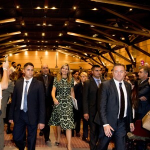 La reine Maxima des Pays-Bas, en visite en Argentine, a fait une intervention lors d'une conférence à l'Université catholique de Buenos Aires le 11 octobre 2016. Ses parents Jorge et Carmen et sa soeur Ines étaient venus la voir.