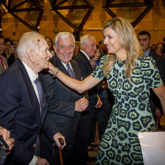 La reine Maxima des Pays-Bas a pu embrasser ses parents, Jorge Zorreguieta et María del Carmen Cerruti Carricart, à l'Université catholique d'Argentine à Buenos Aires le 11 octobre 2016 lors d'une conférence qu'elle donnait en sa qualité d'ambassadrice spéciale du secrétaire général des Nations unies pour la finance inclusive.