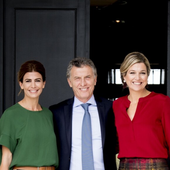 La reine Maxima des Pays-Bas a été reçue par le président de la République Mauricio Macri, sa femme Juliana Awada et leur fille dans la résidence présidentielle, de Olivos, à l'occasion de son voyage officiel en Argentine. Le 12 octobre 2016  Queen Maxima during a meeting with President Mr. Mauricio Macri and his wife Juliana Awada at the Residencia de Olivos (President's residence) on October 12, 2016 in Buenos Aires, Argentina. Queen Maxima visit Argentina in its role of special advocate of the Secretary-General of the United Nations for Inclusive Finance for Development.12/10/2016 - Buenos Aires