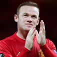 Wayne Rooney applaudit les fans de Manchester United après un match le 29 septembre 2016.