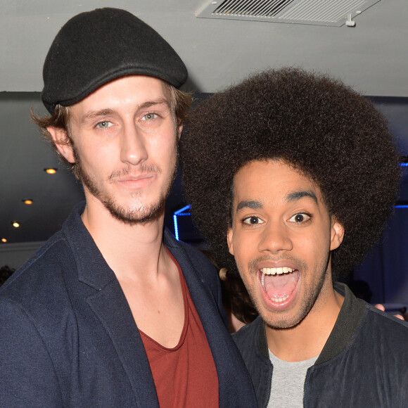 Jean-Baptiste Maunier et Gwendal Marimoutou lors de la soirée Experience PlayStation VR à Paris, France, le 13 octobre 2016.