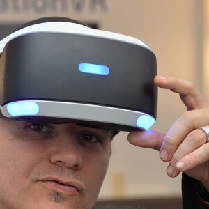 Olivier Dahan lors de la soirée Experience PlayStation VR à Paris, France, le 13 octobre 2016.