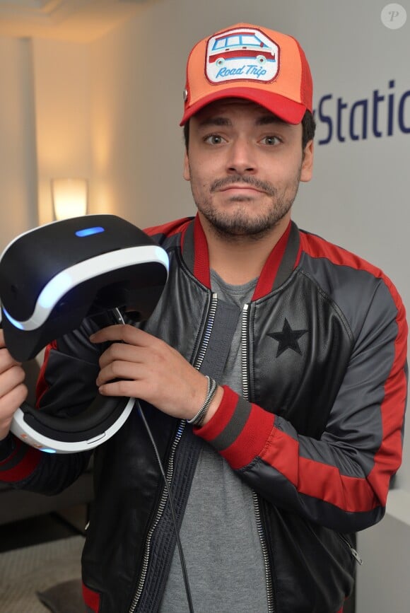 Exclusif - Kev Adams lors de la soirée Experience PlayStation VR à Paris, France, le 13 octobre 2016. 