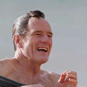 Bryan Cranston avec sa femme Robin Dearden sur une plage de Maui. Hawaï, le 14 juin 2016.