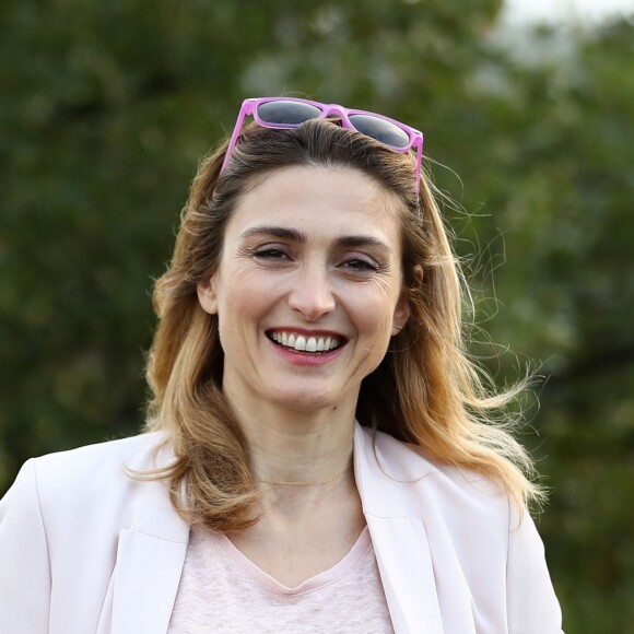 Julie Gayet lors de la soirée caritative à l'occasion du mois Octobre Rose, le 14 octobre 2016, au Château Roubine à Lorgues