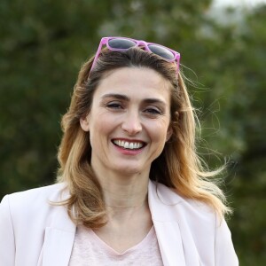 Julie Gayet lors de la soirée caritative à l'occasion du mois Octobre Rose, le 14 octobre 2016, au Château Roubine à Lorgues