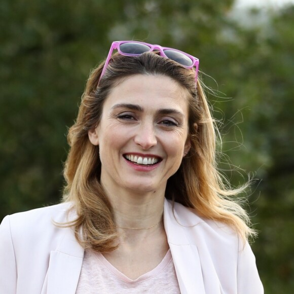 Julie Gayet lors de la soirée caritative à l'occasion du mois Octobre Rose, le 14 octobre 2016, au Château Roubine à Lorgues