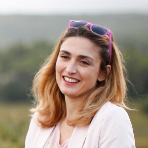 Julie Gayet lors de la soirée caritative à l'occasion du mois Octobre Rose, le 14 octobre 2016, au Château Roubine à Lorgues