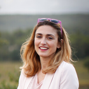 Julie Gayet lors de la soirée caritative à l'occasion du mois Octobre Rose, le 14 octobre 2016, au Château Roubine à Lorgues