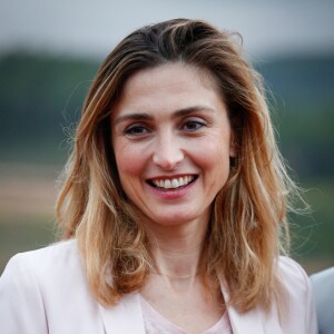 Julie Gayet lors de la soirée caritative à l'occasion du mois Octobre Rose, le 14 octobre 2016, au Château Roubine à Lorgues