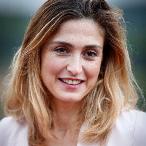 Julie Gayet lors de la soirée caritative à l'occasion du mois Octobre Rose, le 14 octobre 2016, au Château Roubine à Lorgues