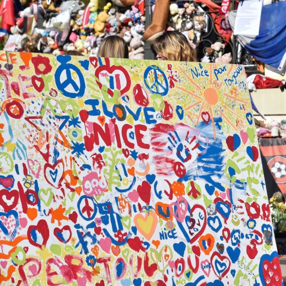 Attentat de Nice : Journée d'hommage national 3 mois après l'attentat qui avait couté la vie à 86 personnes sur la Promenade des Anglais à Nice le 15 octobre 2016.