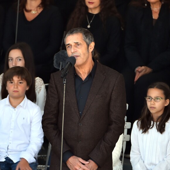 Julien Clerc - François Hollande lors de l'hommage National aux victimes de l'attentat de Nice à Nice le 15 octobre 2016 © Bruno Bebert / Bestimage