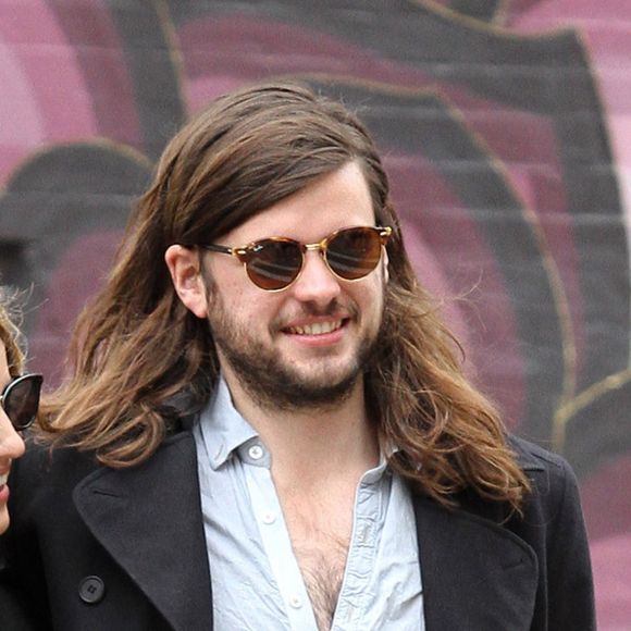 Dianna Agron et son fiancé Winston Marshall se promènent en amoureux dans le quartier de Manhattan à New York, le 29 avril 2016.
