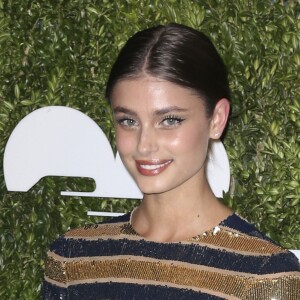 Taylor Hill à la soirée Golden Heart Awards à New York, le 17 octobre 2016