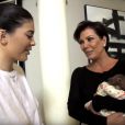 Kris Jenner offre un cochon à sa fille Kylie dans un épisode de leur émission de télé-réalité l'Incroyable Famille Kardashian. Vidéo publiée sur Youtube, le 2 août 2016