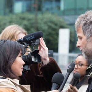 Stéphane Guillon - Rassemblement devant les locaux d'iTÉLÉ à Boulogne-Billancourt au neuvième jour de grève de la société des journalistes. Le 25 octobre 2016.