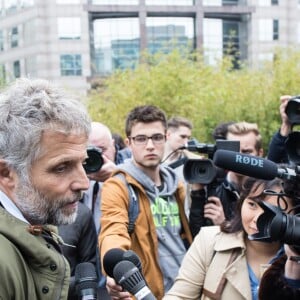 Stéphane Guillon - Rassemblement devant les locaux d'iTÉLÉ à Boulogne-Billancourt au neuvième jour de grève de la société des journalistes. Le 25 octobre 2016.