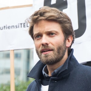 Antoine Genton, président de la société des journalistes d'iTÉLÉ - Rassemblement devant les locaux d'iTÉLÉ à Boulogne-Billancourt au neuvième jour de grève de la société des journalistes. Le 25 octobre 2016.