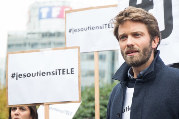 Antoine Genton, président de la société des journalistes d'iTÉLÉ - Rassemblement devant les locaux d'iTÉLÉ à Boulogne-Billancourt au neuvième jour de grève de la société des journalistes. Le 25 octobre 2016.
