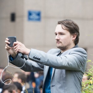 Rémy Buisine - Rassemblement devant les locaux d'iTÉLÉ à Boulogne-Billancourt au neuvième jour de grève de la société des journalistes. Le 25 octobre 2016.