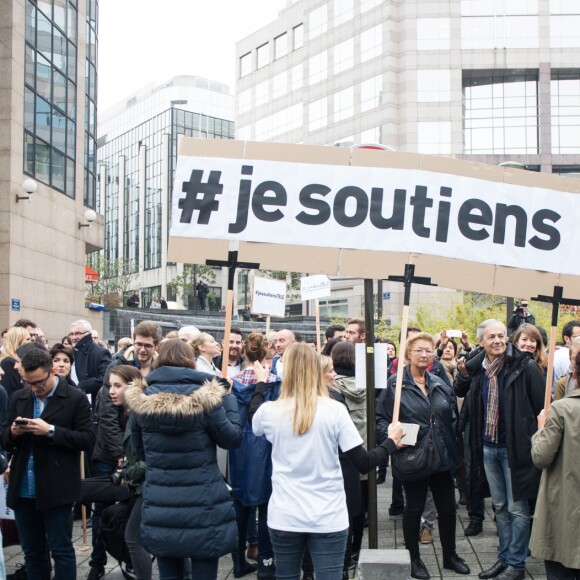 Rassemblement devant les locaux d'iTÉLÉ à Boulogne-Billancourt au neuvième jour de grève de la société des journalistes. Le 25 octobre 2016.