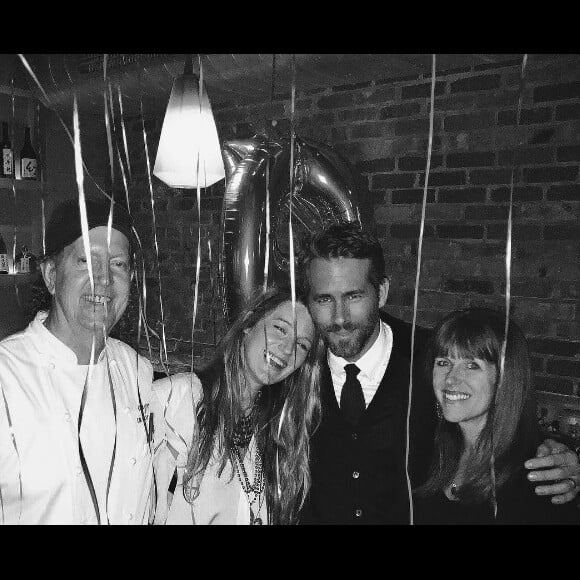 Blake Lively et Ryan Reynolds célébrant l'anniversaire de l'acteur au restaurant O Ya, à New York le 25 octobre 2016