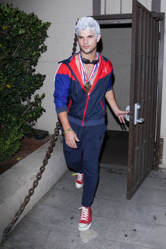 L'acteur Taylor Lautner à la 6e soirée Trick or Treats Magazine à Los Angeles, le 29 octobre 2016