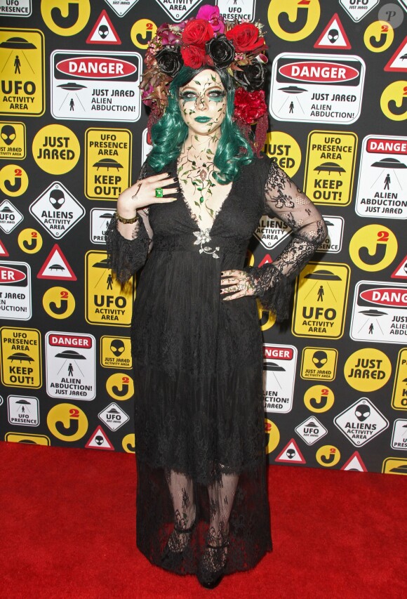 Michelle Trachtenberg à la soirée Just Jared à Hyperion à Los Angeles, le 30 octobre 2016 