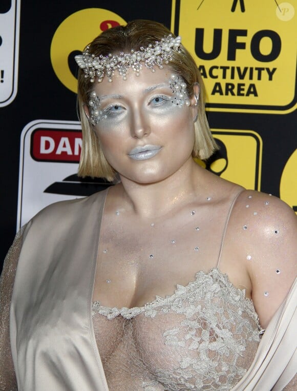 Hayley Hasselhoff à la soirée Just Jared à Hyperion à Los Angeles, le 30 octobre 2016 