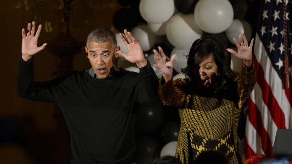 Barack et Michelle Obama s'offrent une danse sur Thriller pour Halloween !