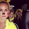 Laeticia Hallyday a fêté Halloween avec ses filles Jade et Joy, à Los Angeles. Octobre 2016. Mère et filles étaient en Pikachu !