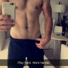 Nick Jonas et son selfie torse nu sur Snapchat le 3 novembre 2016.