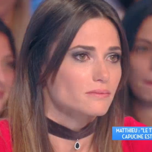 Capucine Anav, défendue par Matthieu Delormeau, fond en larmes lorsque le sujet Nabilla est abordé. Emission "Touche pas à mon poste" sur C8. Le 7 novembre 2016.
