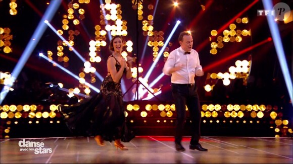 Julien Lepers et Silvia Notargiacomo - "Danse avec les stars 7" sur TF1. Le 10 novembre 2016.