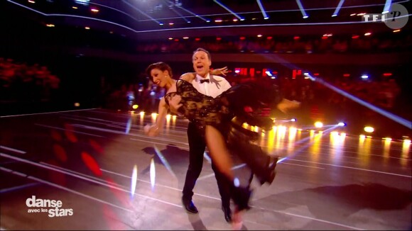 Julien Lepers et Silvia Notargiacomo - "Danse avec les stars 7" sur TF1. Le 10 novembre 2016.